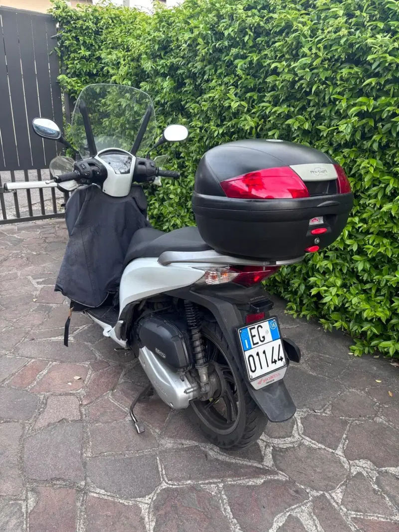 Honda SH 150i ABS (2013 - 16) (3)