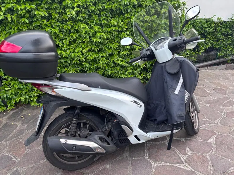 Honda SH 150i ABS (2013 - 16) (4)