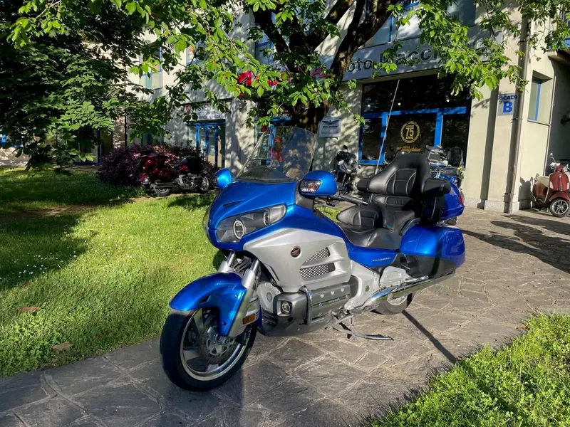 Honda GL 1800 Gold Wing (2012 - 17) (2)