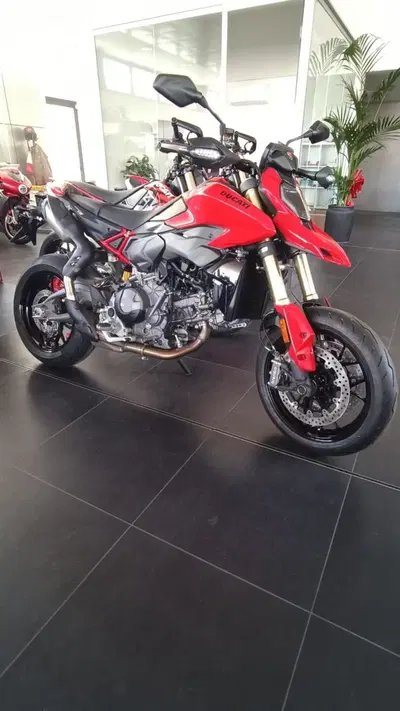 Ducati Hypermotard V2 (2026) nuova