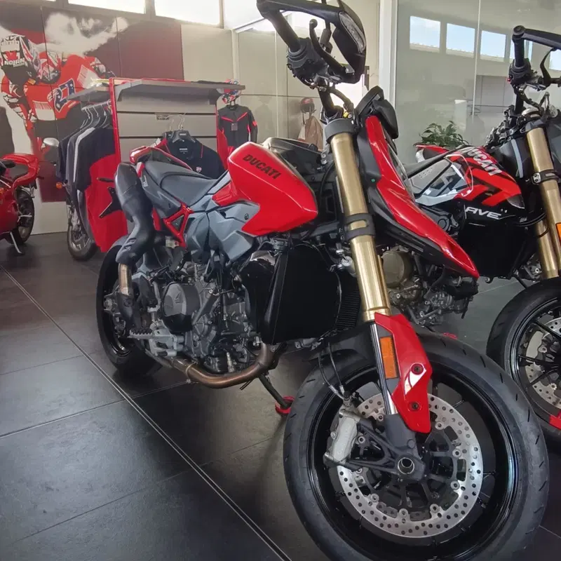 Ducati Hypermotard V2 (2026) (3)