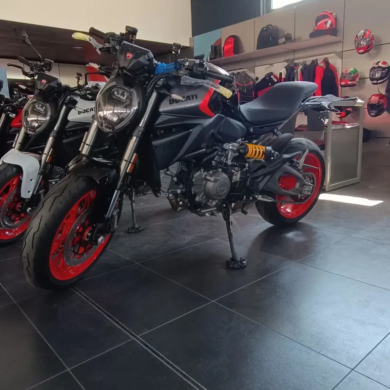 Ducati Monster 890 + (2026) (8)