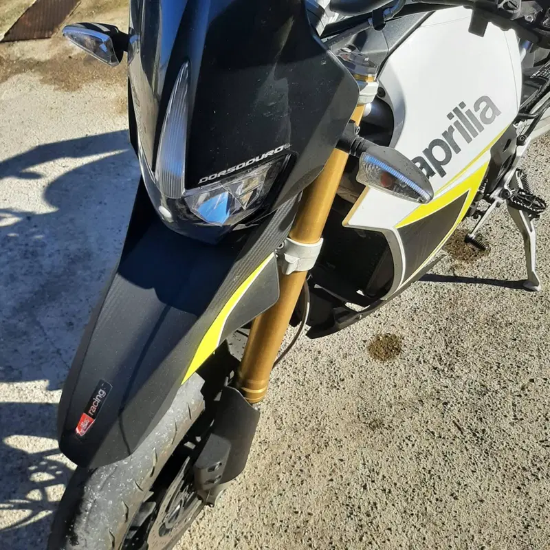 Aprilia Dorsoduro 750 ABS (2009 - 17) (2)