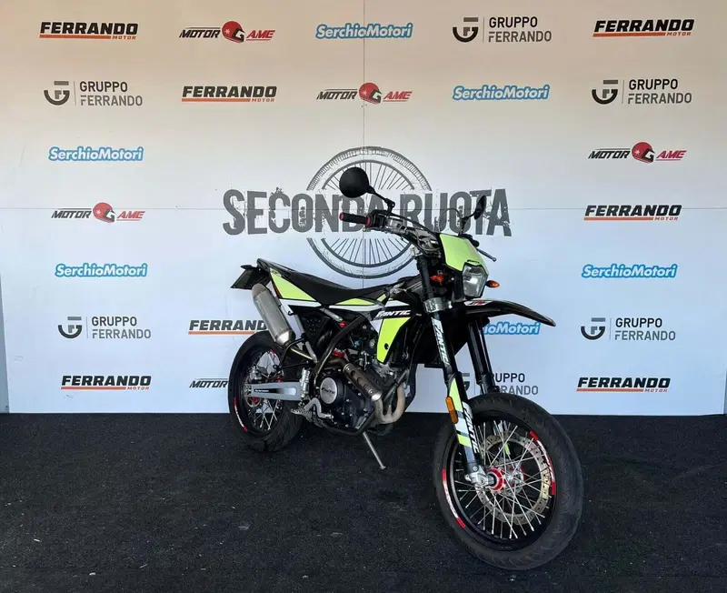 Fantic Motor XMF 125 Motard Performance 4T (2023 - 24) (2)