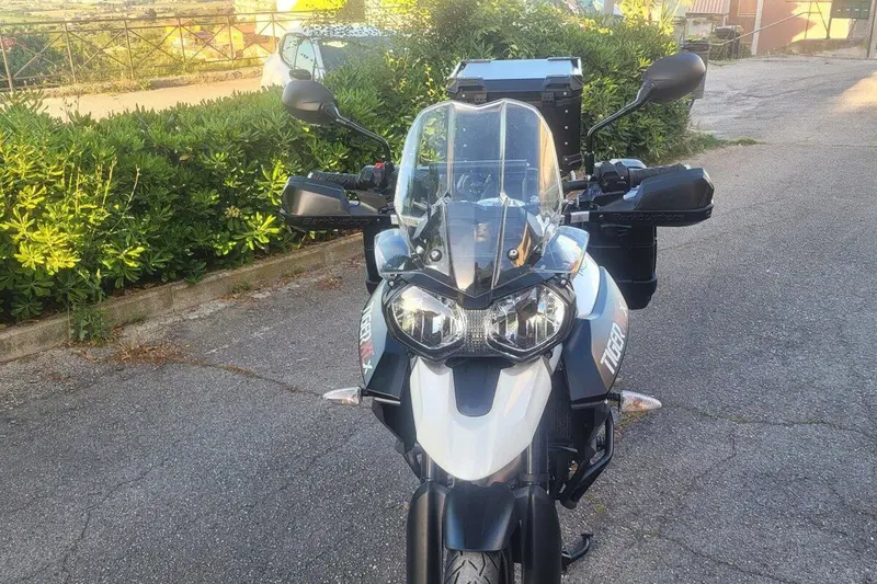 Triumph Tiger 800 XCx (2015 - 17) (2)
