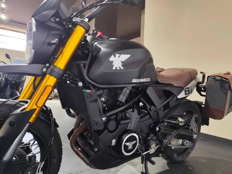 Moto Morini SEIEMMEZZO SCR (2022 - 26) (4)
