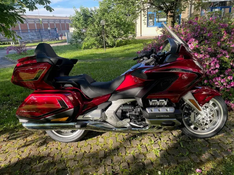Honda GL 1800 Gold Wing Tour (2025 - 26) (9)