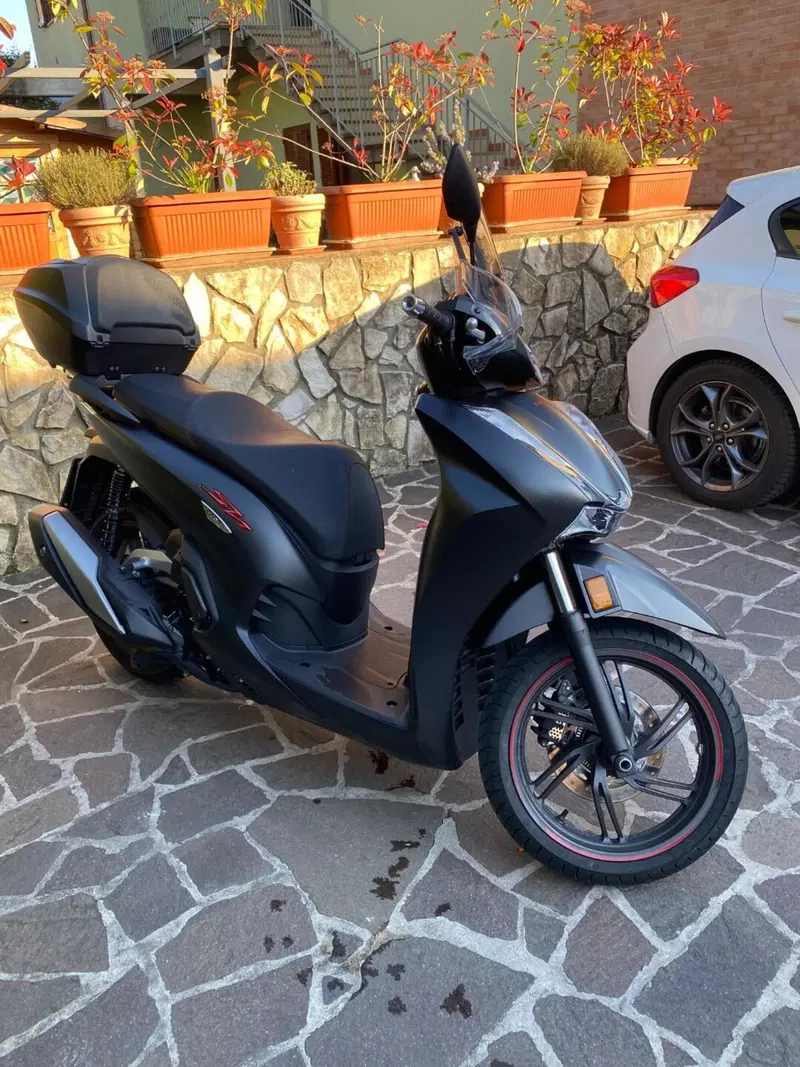 Honda SH 350 Sport (2021 - 24) (2)