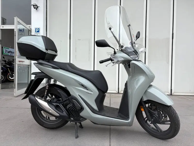 Honda SH 150i Sport (2024 - 25) (3)