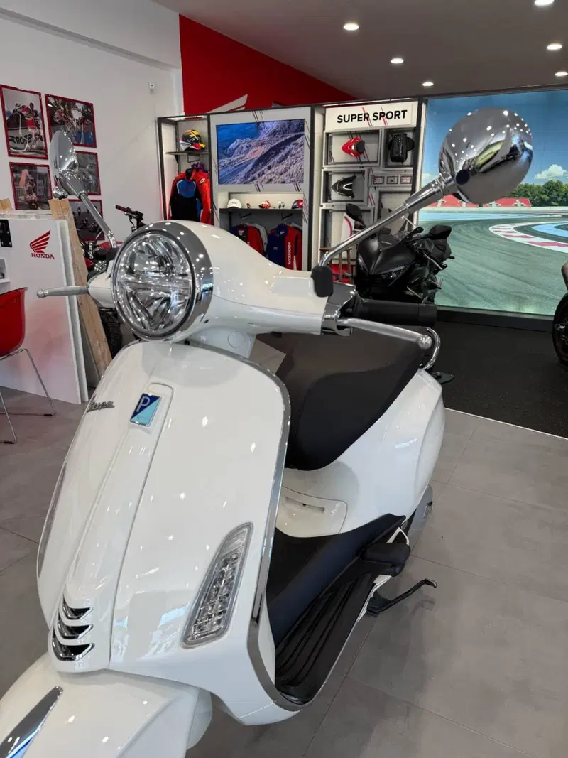 Vespa Primavera 125 (2024 - 25) (2)