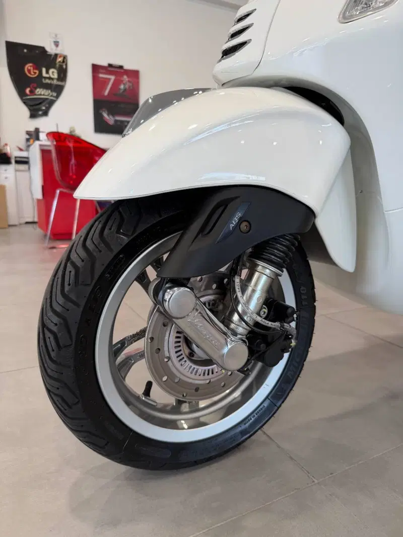Vespa Primavera 125 (2024 - 25) (11)