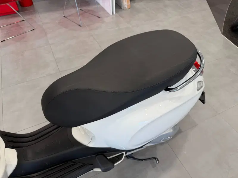 Vespa Primavera 125 (2024 - 25) (10)