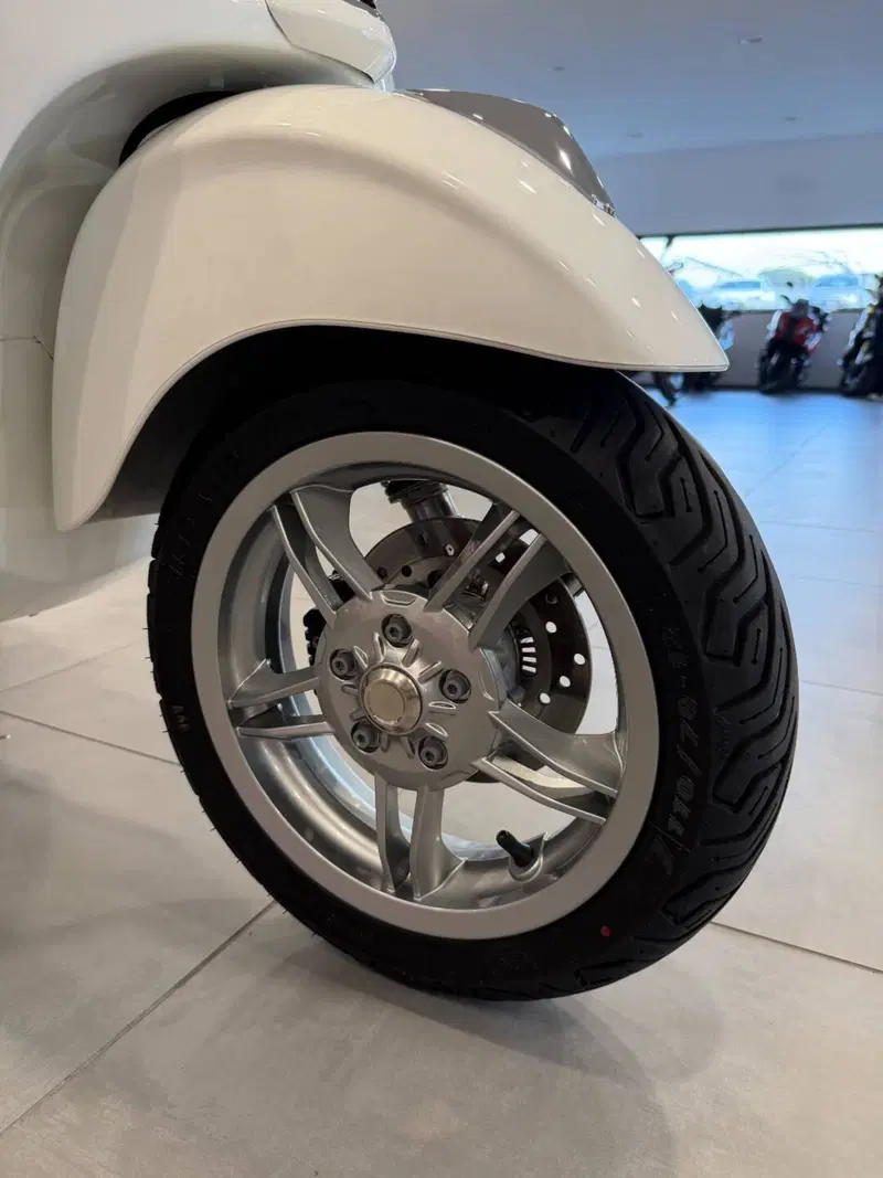 Vespa Primavera 125 (2024 - 25) (14)