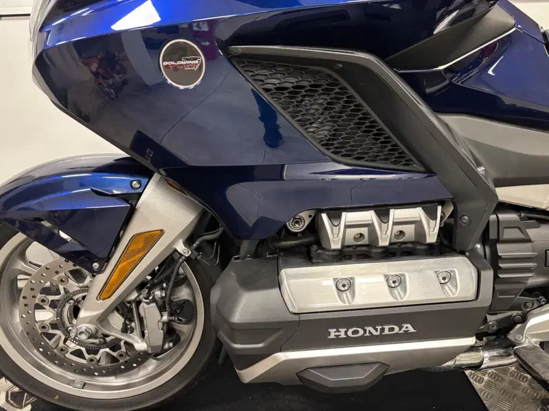 Honda GL 1800 Gold Wing Tour DTC (2018 - 20) (4)
