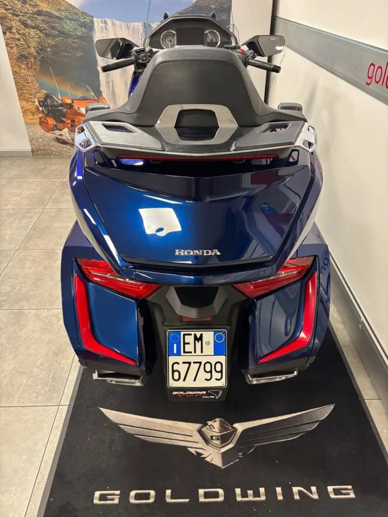 Honda GL 1800 Gold Wing Tour DTC (2018 - 20) (6)