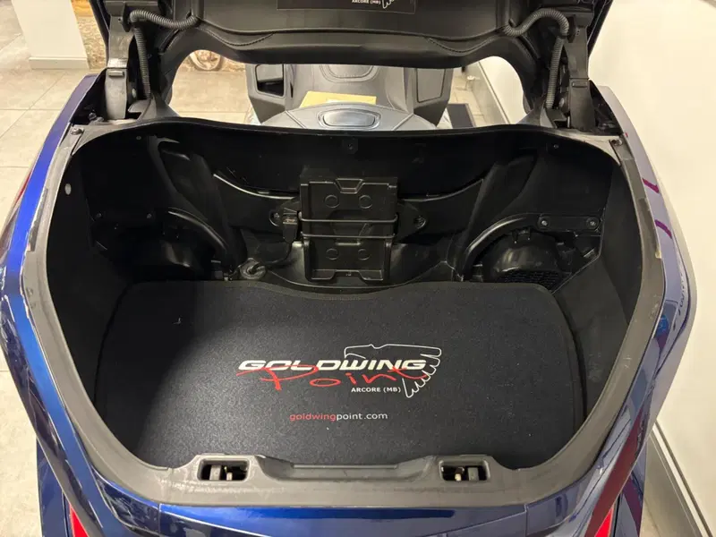 Honda GL 1800 Gold Wing Tour DTC (2018 - 20) (11)