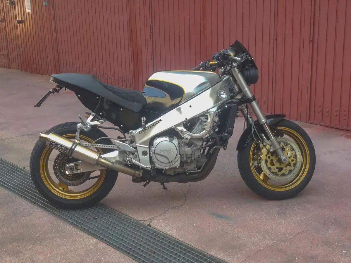 Yamaha FZR 1000 (1987 - 88)