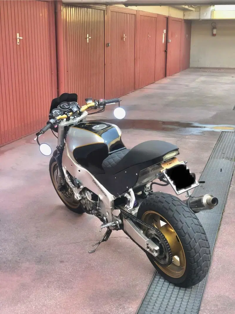 Yamaha FZR 1000 (1987 - 88) (5)