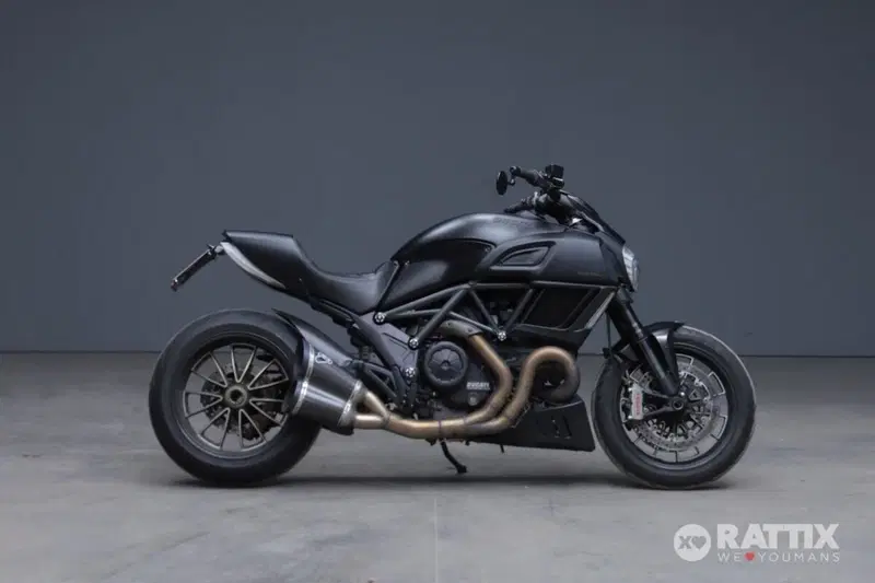 Ducati Diavel 1200 (2014 - 16) (4)
