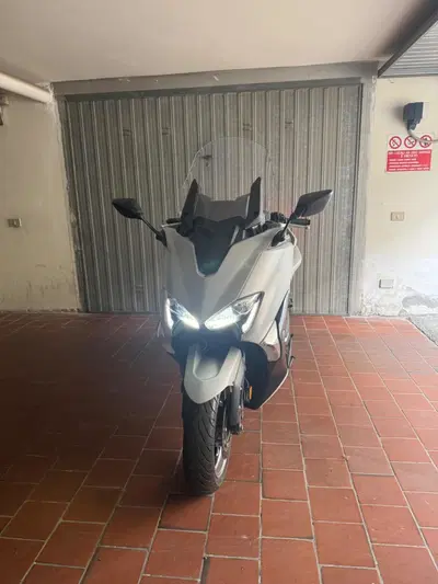 Yamaha T-Max 530 DX (2017 - 19) usata