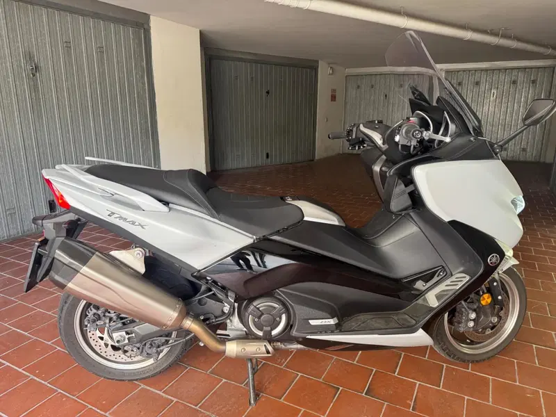 Yamaha T-Max 530 DX (2017 - 19) (2)