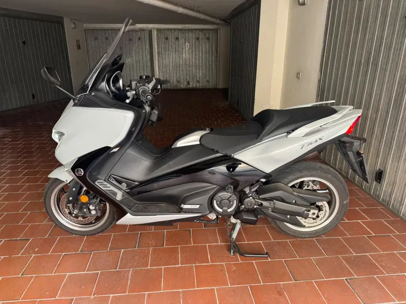 Yamaha T-Max 530 DX (2017 - 19) (3)