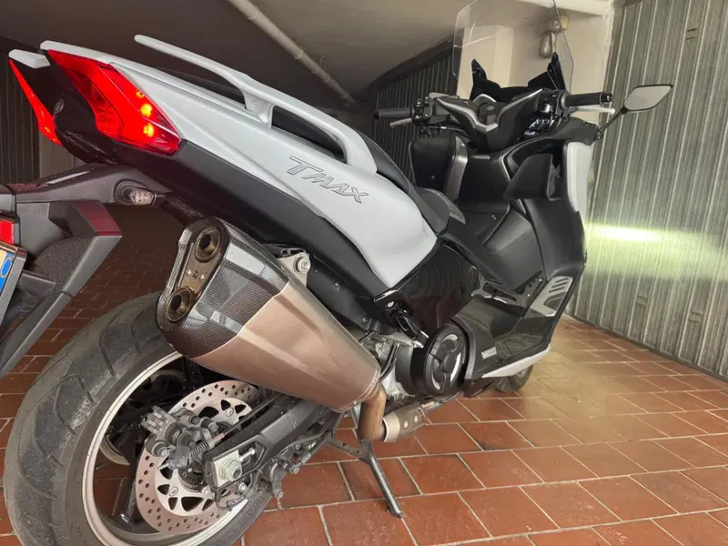 Yamaha T-Max 530 DX (2017 - 19) (5)