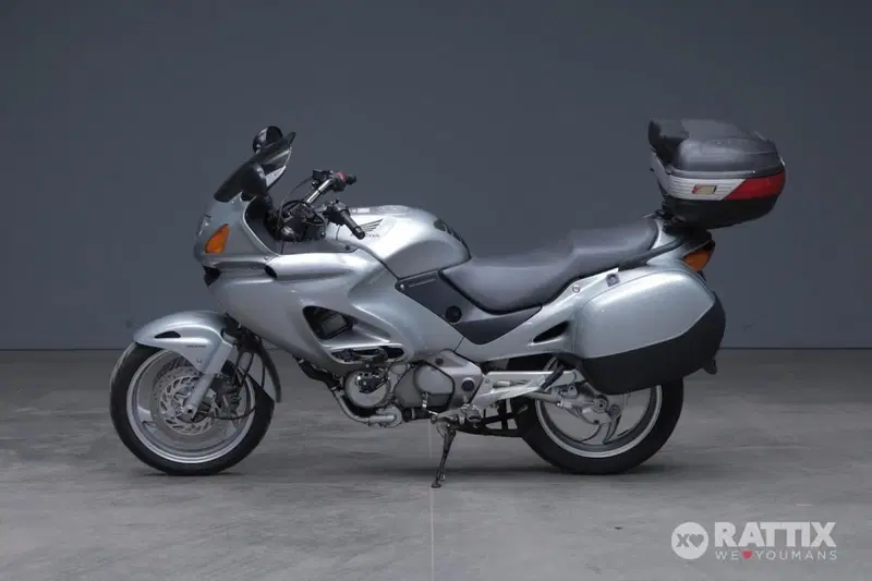 Honda Deauville 650 (2002 - 05) (3)