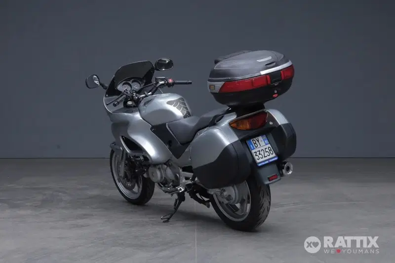 Honda Deauville 650 (2002 - 05) (5)