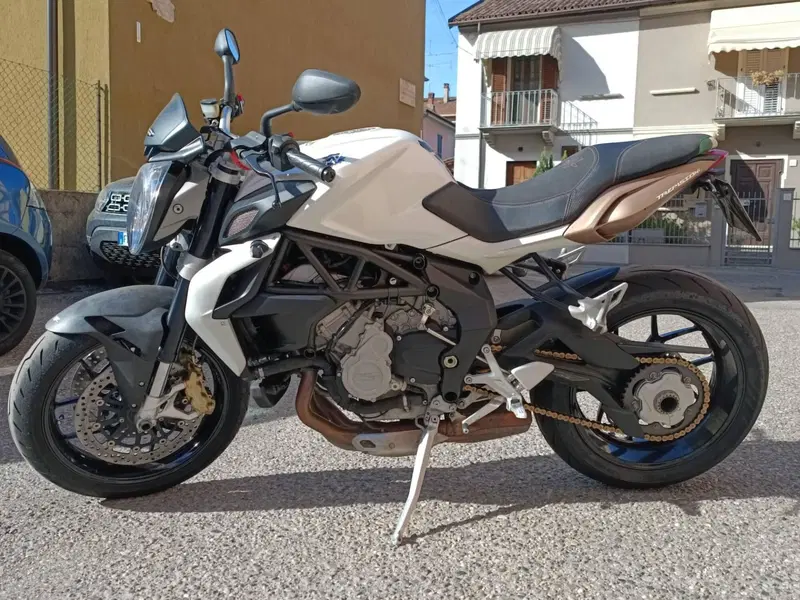 MV Agusta Brutale 675 (2011 - 15)