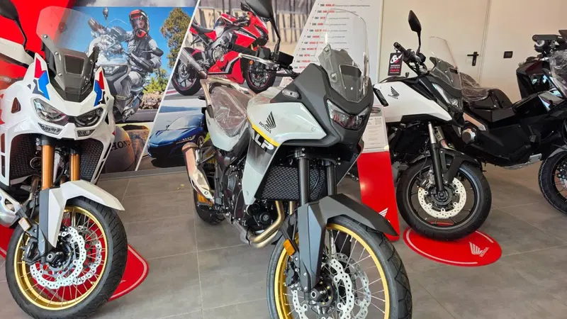 Honda Transalp XL750 (2025) (2)