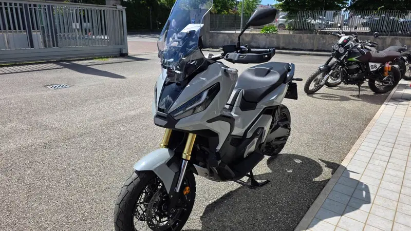 Honda X-ADV 750 DCT (2021 - 24) (3)