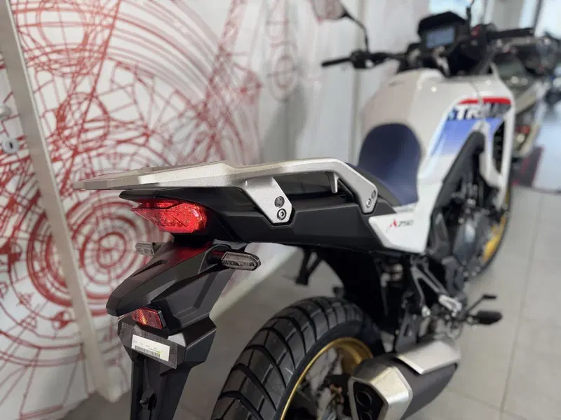 Honda Transalp XL750 (2025) (12)
