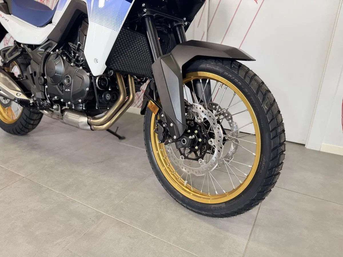 Honda Transalp XL750 (2025) (8)