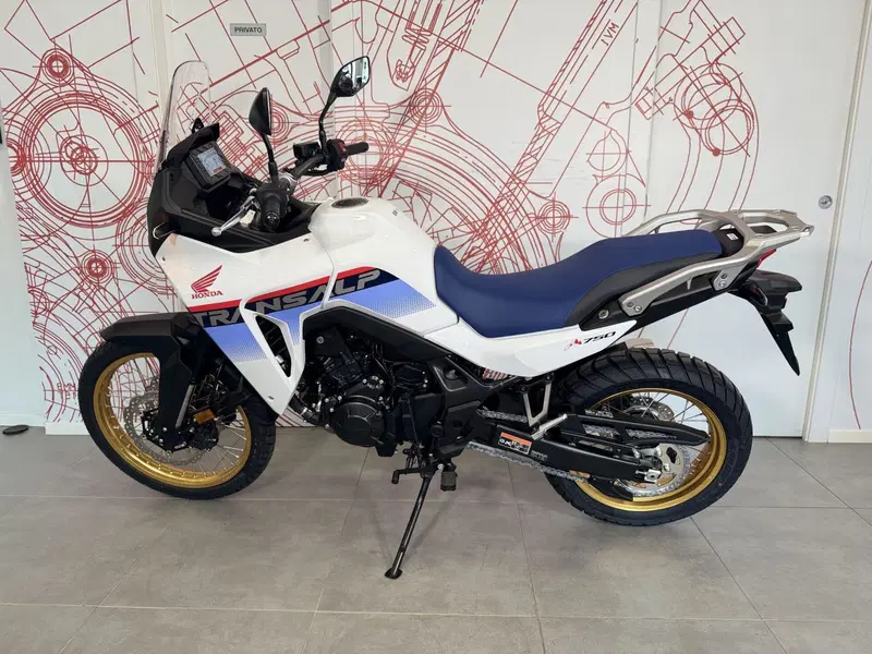 Honda Transalp XL750 (2025) (4)
