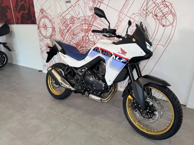 Honda Transalp XL750 (2025) (2)