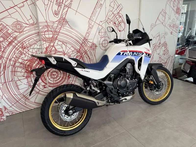 Honda Transalp XL750 (2025) (3)
