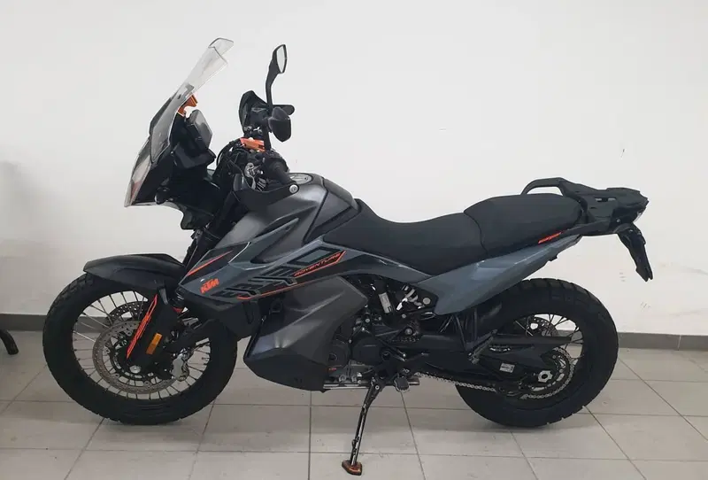 KTM 890 Adventure (2022) (2)