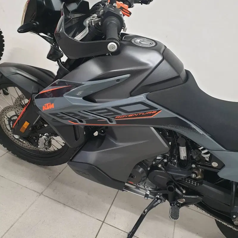 KTM 890 Adventure (2022) (5)