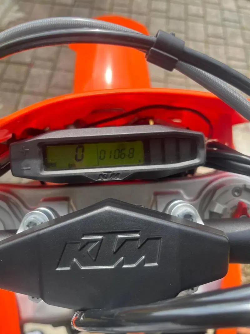 KTM 500 EXC-F (2023) (2)