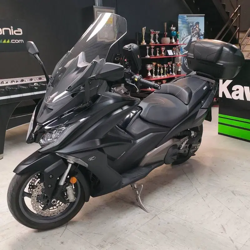 Kymco AK 550 ETS (2021 - 26) (2)
