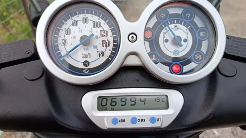 Piaggio Beverly 200 (2002 - 03) (7)