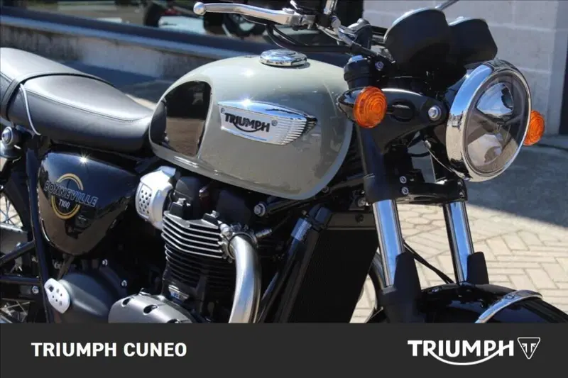 Triumph Bonneville T100 (2026) (4)