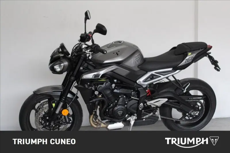 Triumph Street Triple 765 R (2023 - 26) (3)