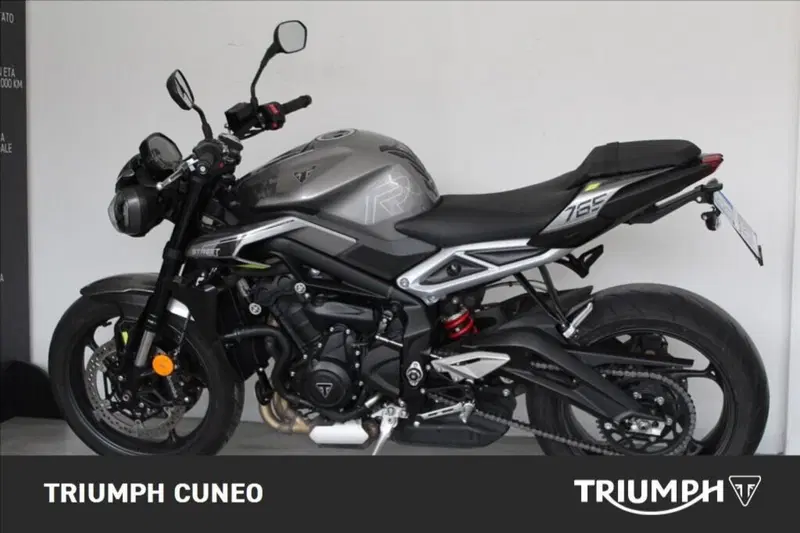 Triumph Street Triple 765 R (2023 - 26) (4)