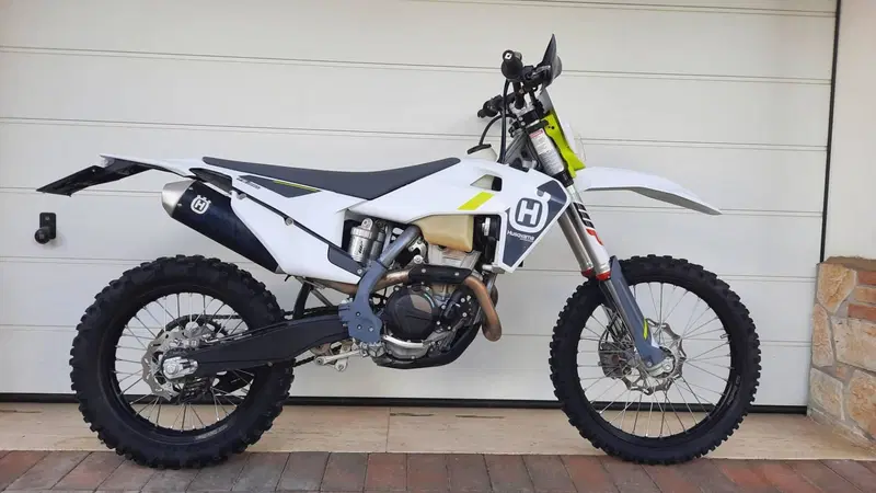 Husqvarna FE 350 (2022) (2)