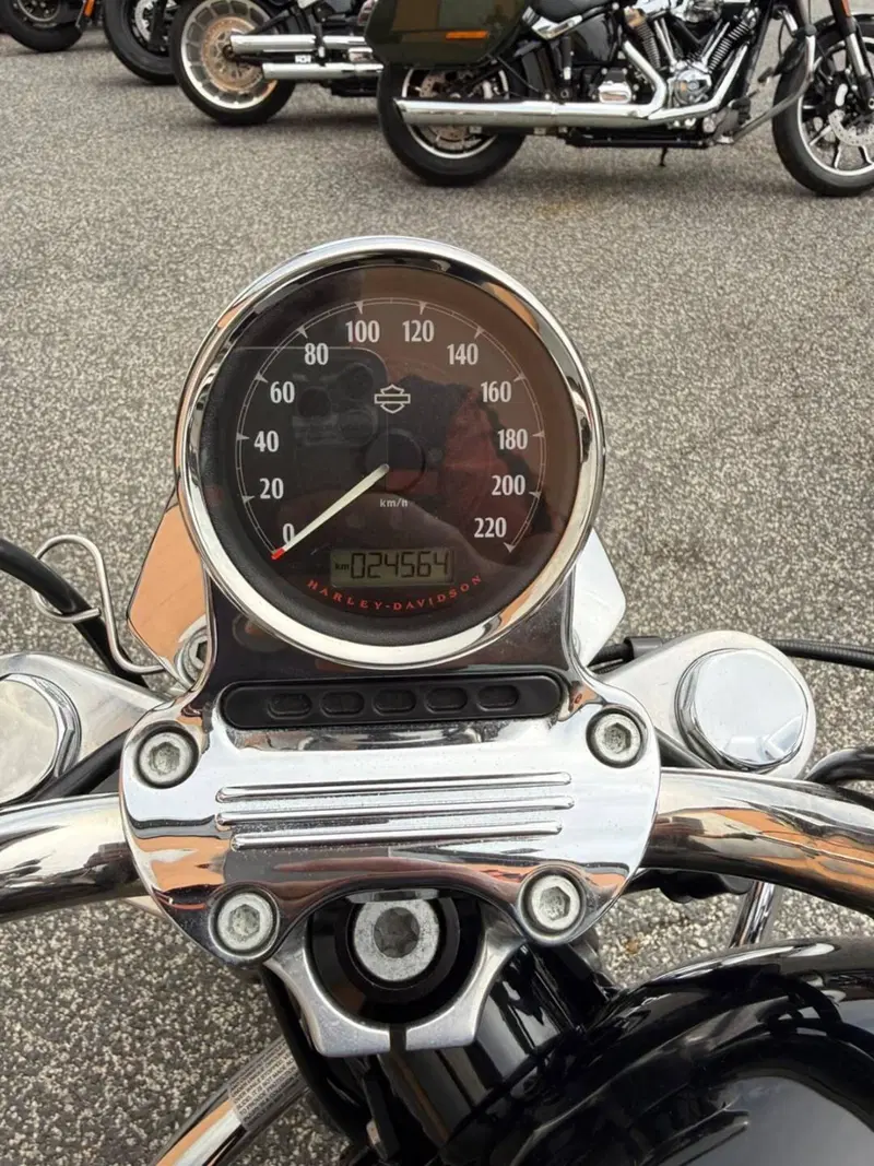 Harley-Davidson 1200 SuperLow (2014 - 16) - XL 1200T (5)