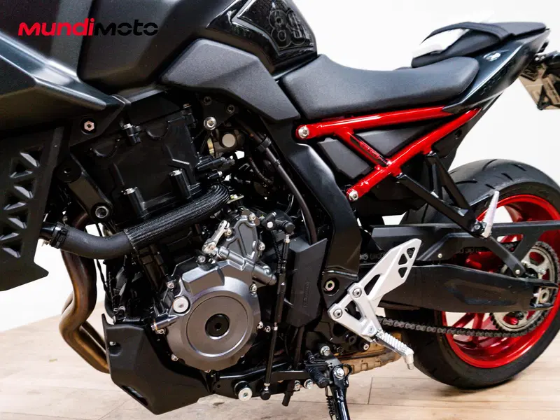Suzuki GSX-8S (2025 - 26) (9)