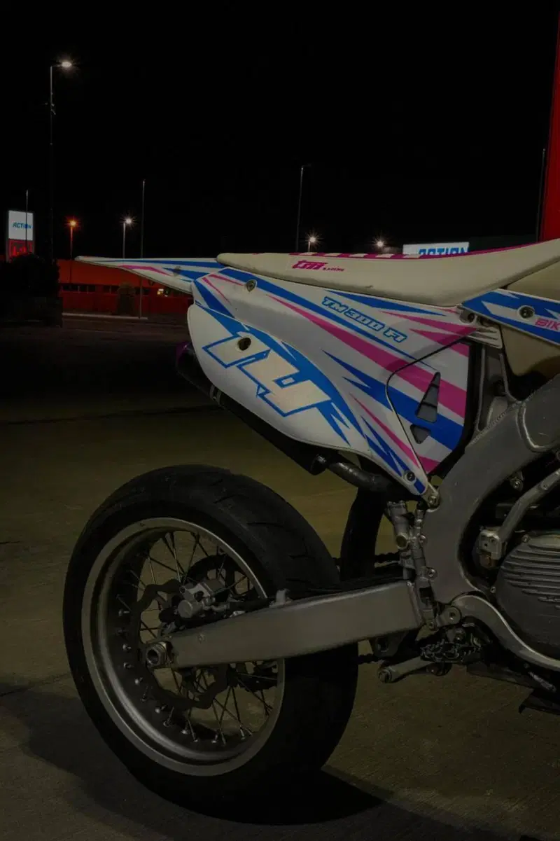 Tm Moto EN 300 Fi ES 2T (2024) (2)