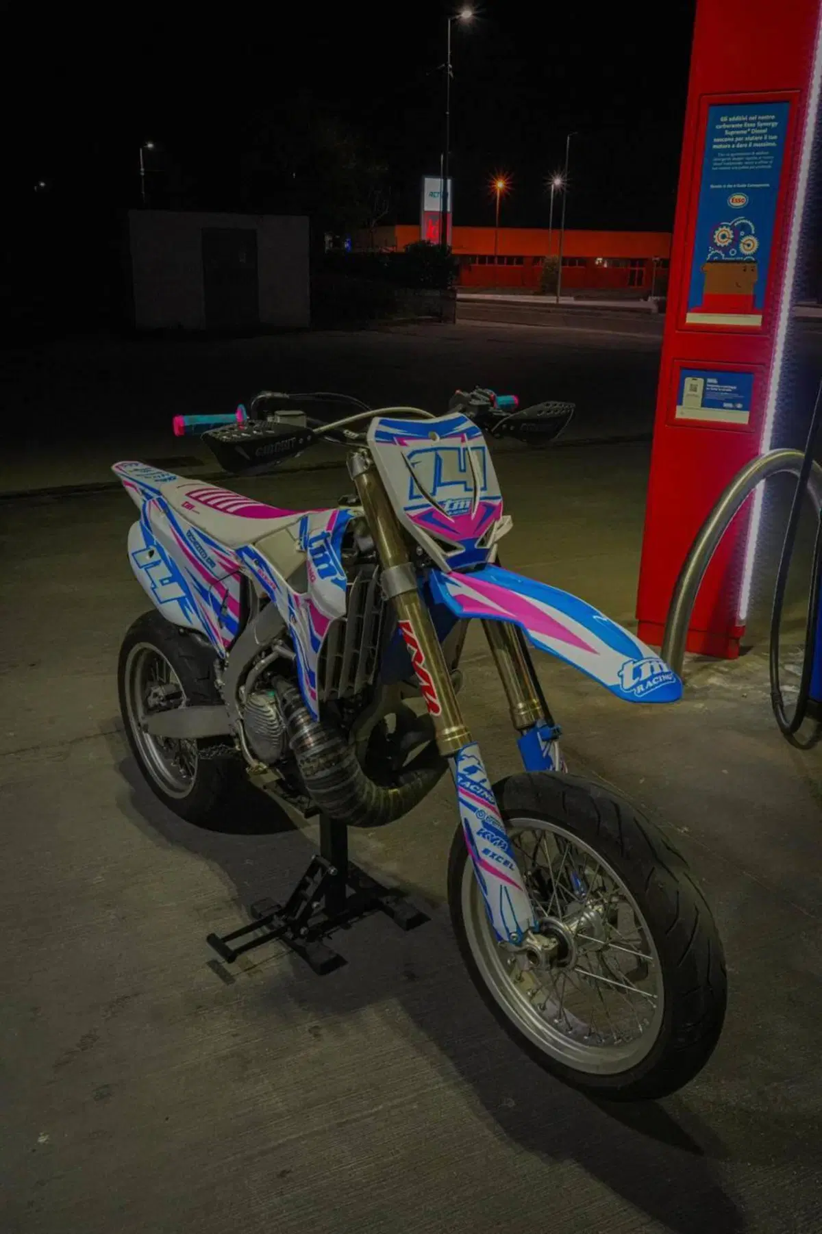 Tm Moto EN 300 Fi ES 2T (2024) (3)